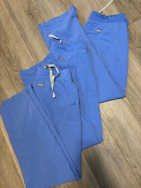 FIGS Kade Cargo Scrub Pants in Ciel Blue